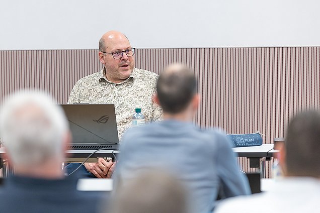 Referent Jürg Ryser