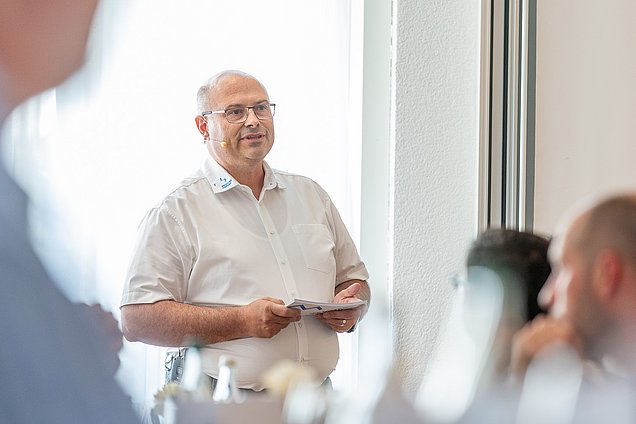 Rolf Hunziker Präsident ad interim leitet die GV